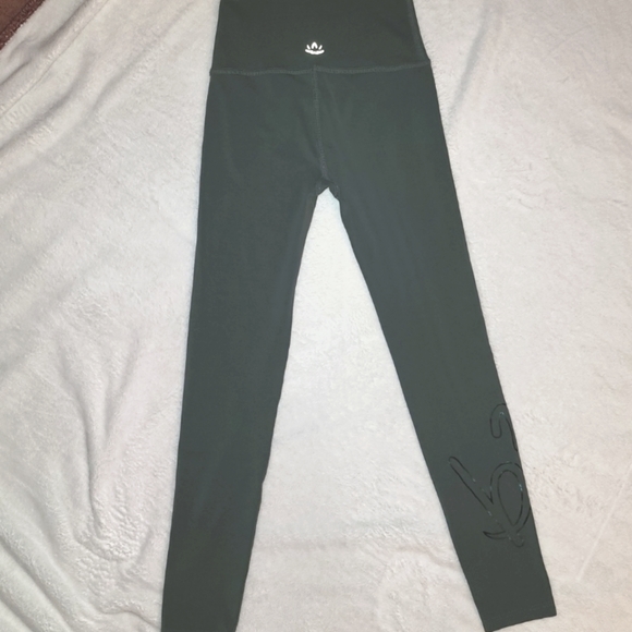 Beyond Yoga Barre3 B3 Script Leggings - Size Small - Picture 7 of 8
